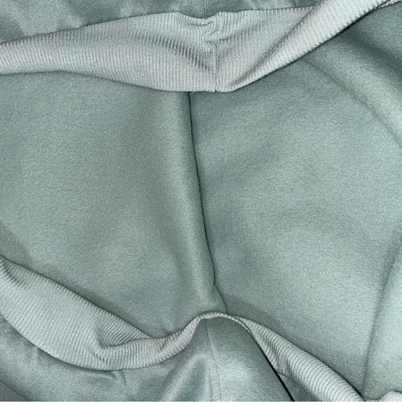 NWOT- positive diversity crewneck sweatshirt! Size M/L So soft! - Picture 11 of 15